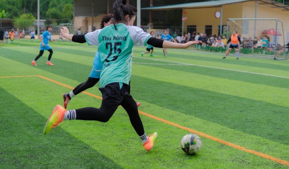5 Quick Football Drills for Busy Players