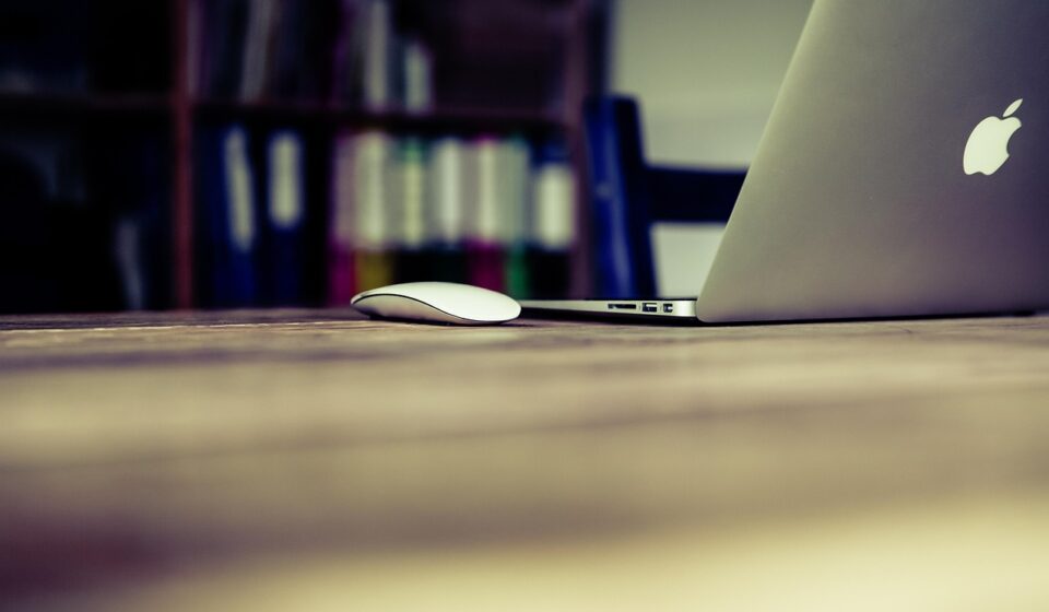 what is blogging
