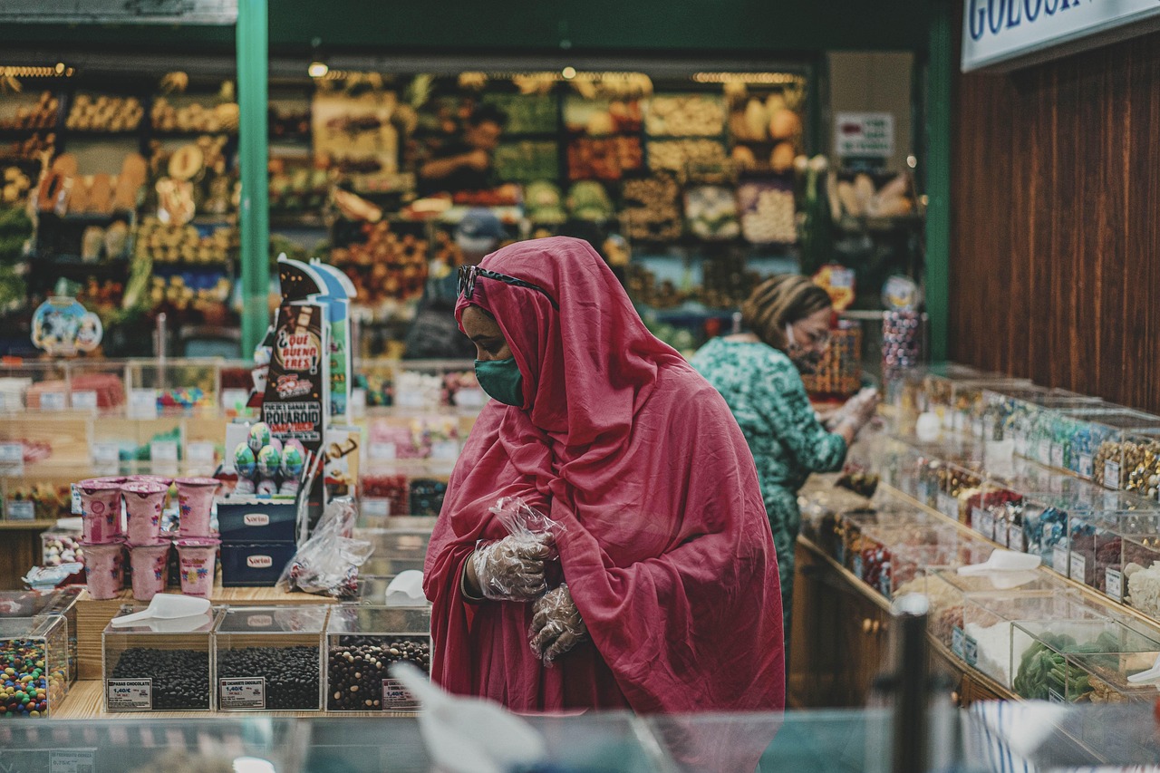 How to Save Money on Groceries Each Month