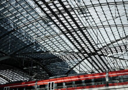 metal roof vs shingle roof comparison