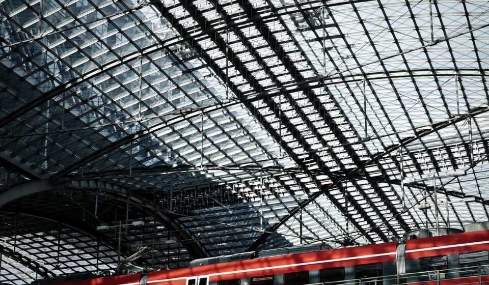 metal roof vs shingle roof comparison