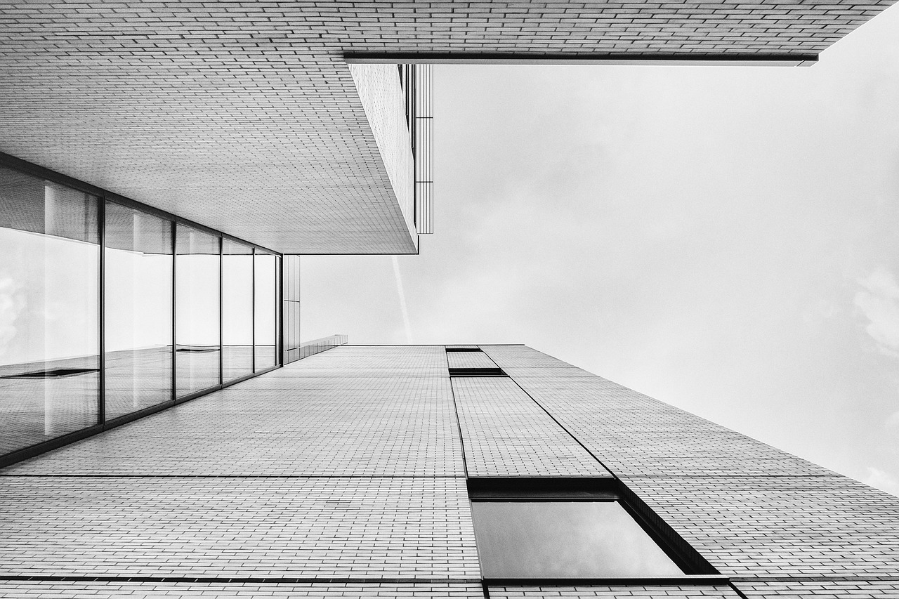 Commercial Window Cleaning Near Me: What Businesses Need to