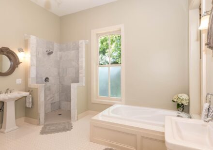 modern white pedestal sink