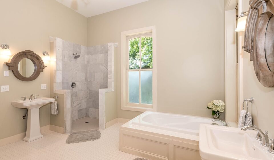 modern white pedestal sink