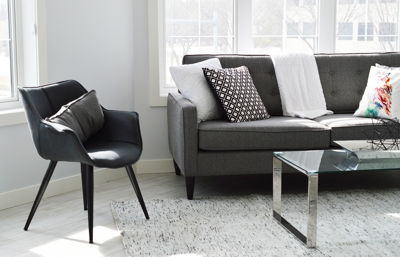 How to Organize a Small Apartment: Smart Space-Saving