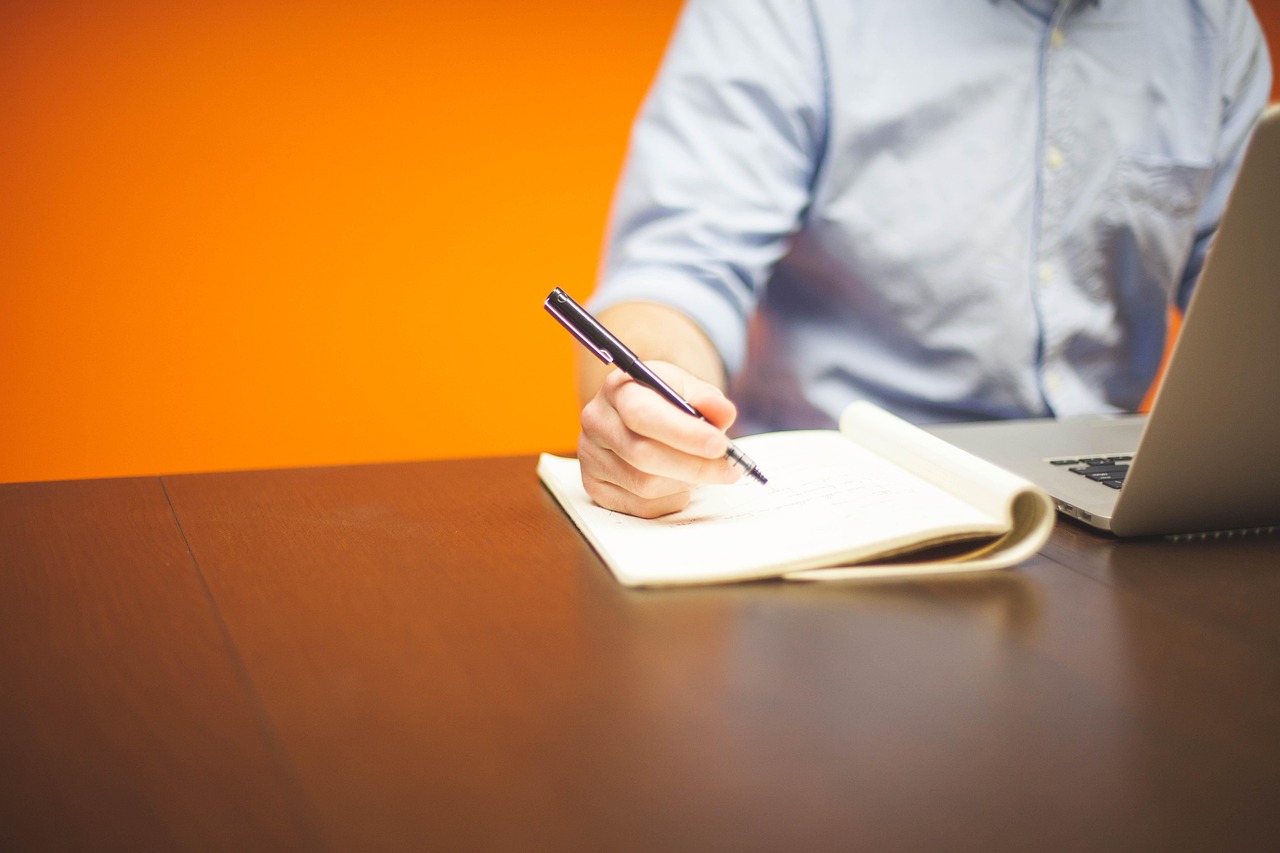 How to Write a Resignation Letter: Professional