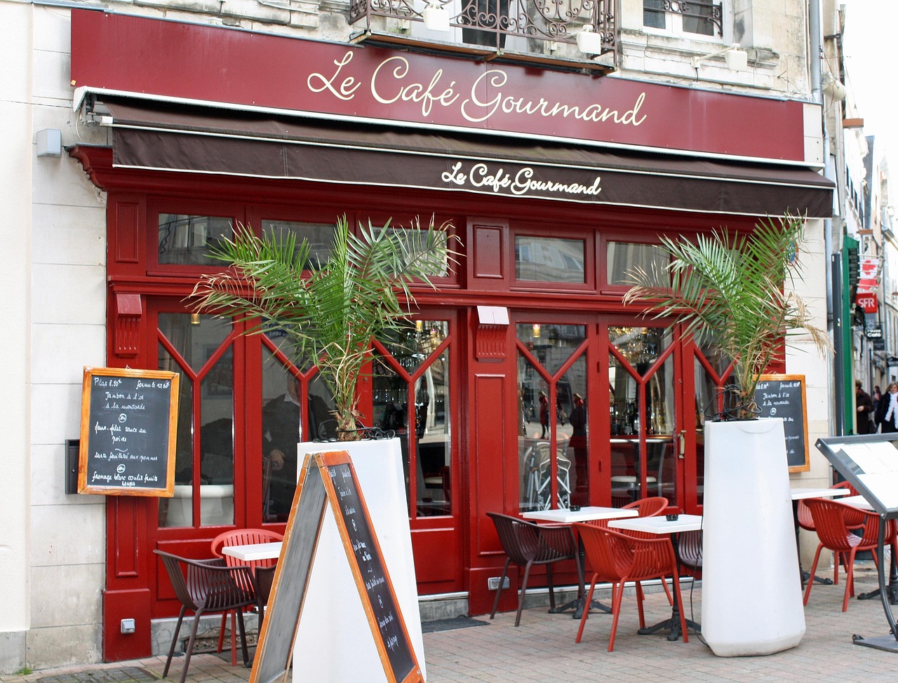 Iconic 118-Year-Old Restaurant Shuts Doors