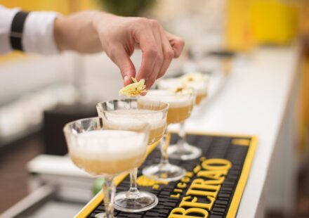 drink spiking illustration