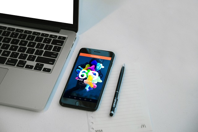 Infographic comparing VSCO's business model to competitors