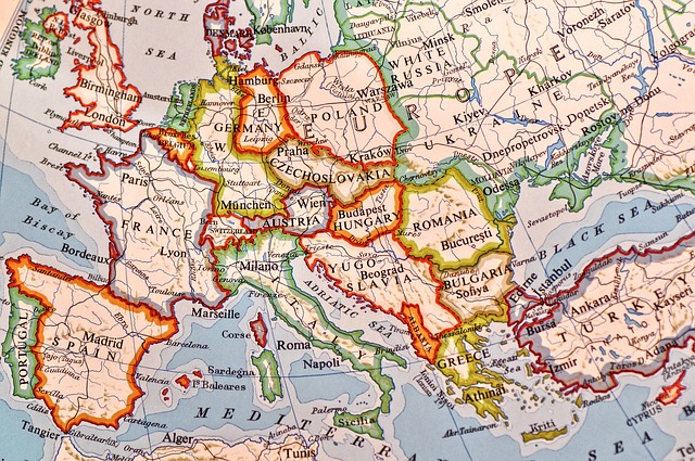 Map of Europe highlighting Portugal's position on the Iberian Peninsula and its EU membership.