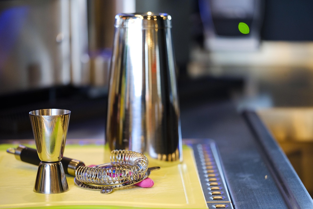 How Many Tablespoons in 1/4 Cup? Your Kitchen Conversion Guide