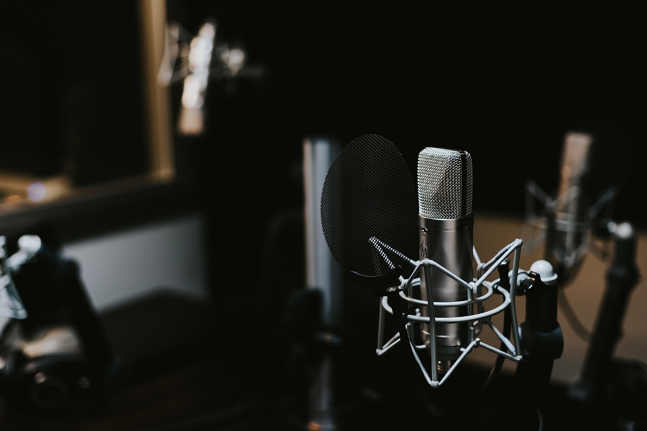 The Best Technology Podcasts: Your Essential Listening List