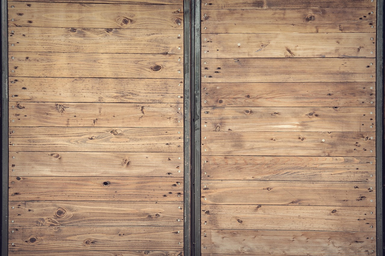 Poplar Wood: Your Complete Guide to Uses, Pros, and Cons