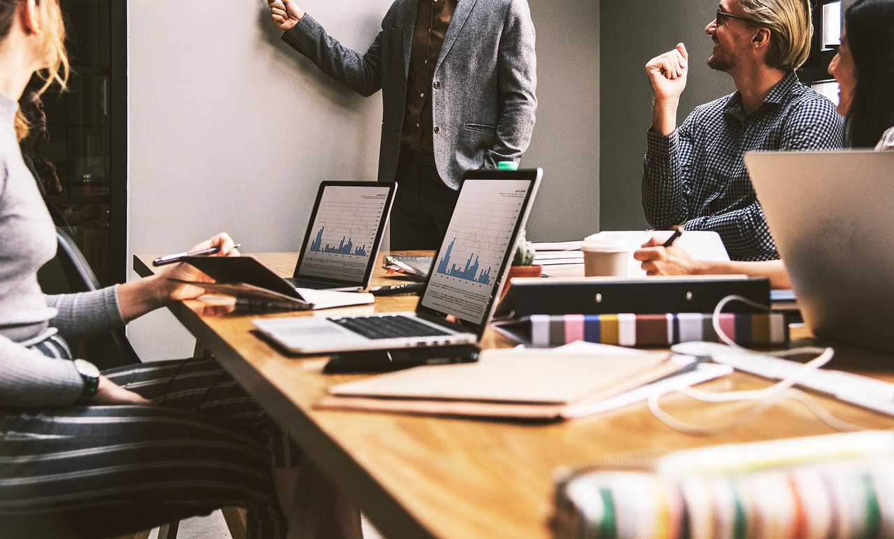 Virtual Meeting Etiquette: Master Remote Professionalism